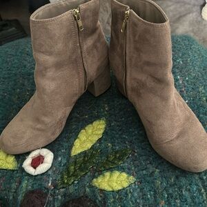 taupe suede~ish ankle boot.2.5inch heel